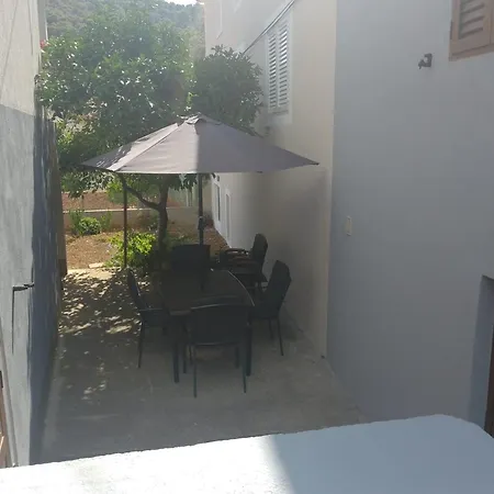 Seaside Holiday House Veli Iz, Iz - 24531