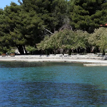 Seaside Holiday House Veli Iz, Iz - 24531 Hébergement de vacances Veli Iž
